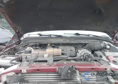 2000 Ford F-350 Lariat/Xl/Xlt z USA, uszkodzony, nr VIN 1FTSW31FXYEA87822